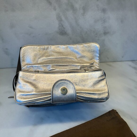 Gucci Gold Clutch - Picture 5 of 17